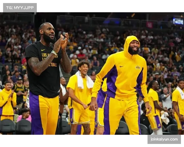 湖人赛季中段调整 哈姆教练或将重启传统双塔实验